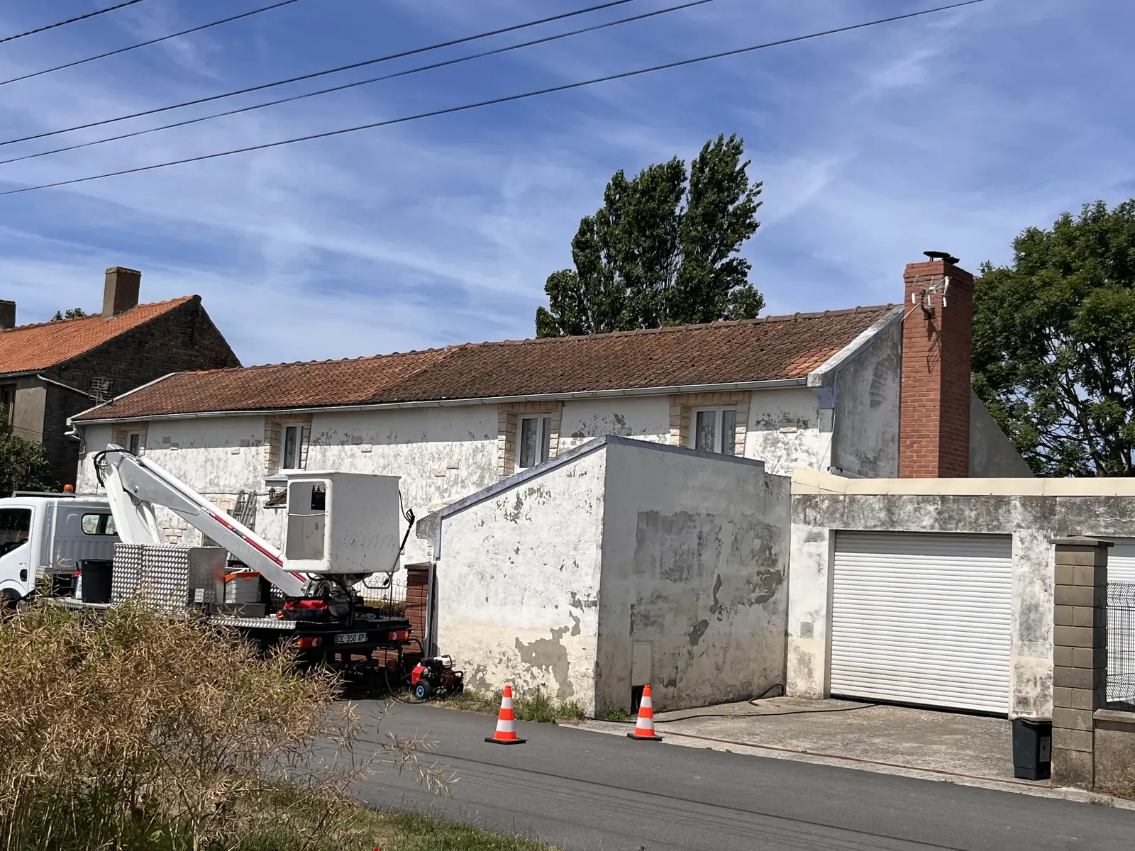 Longère en cours de rénovation de toiture — Richard Toitures, couvreur à Druye